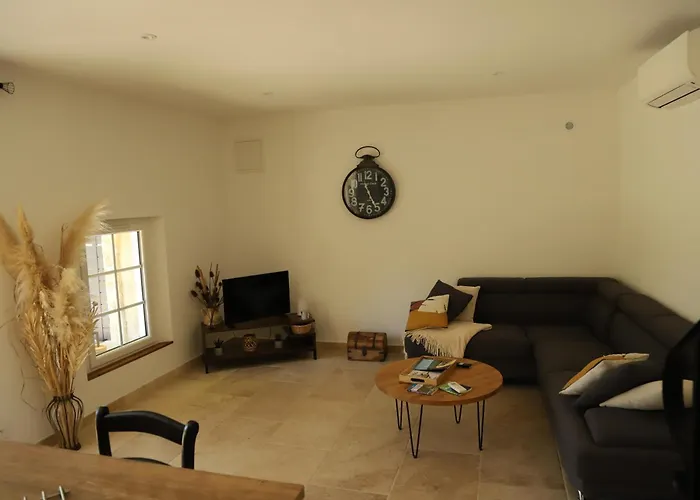 Duplex De Charme Au Coeur De La Provence.